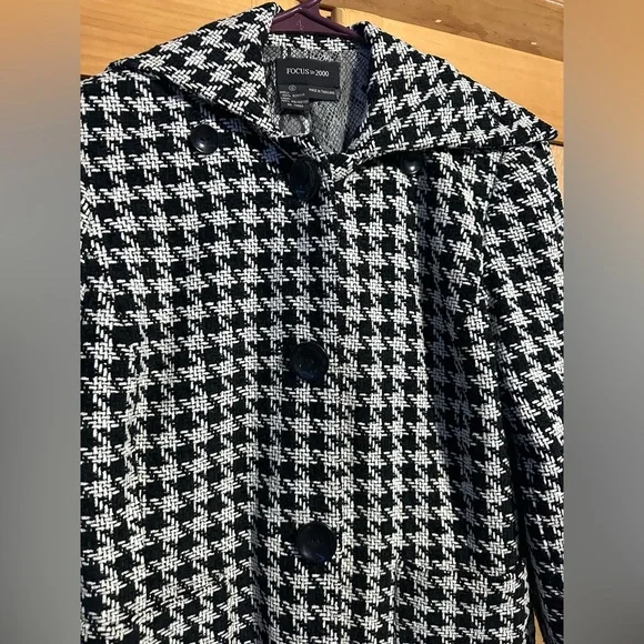 Jacket - Picture 2 of 9